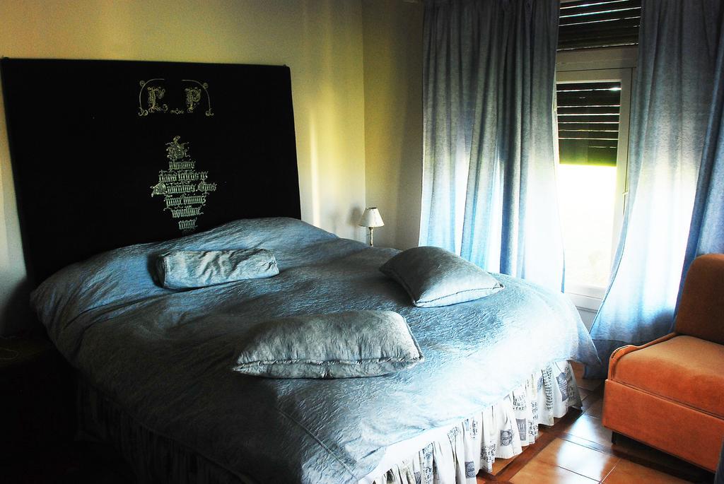 Estancia Loma Pampa Hotel Azul Room photo